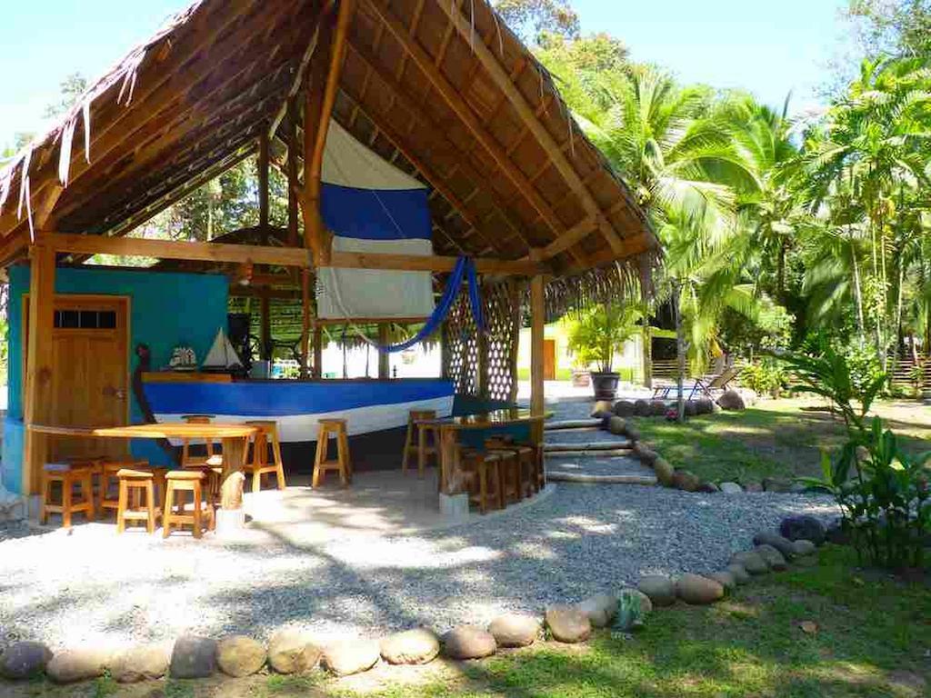3 Bamboo Eco Lodge Cahuita Exteriör bild