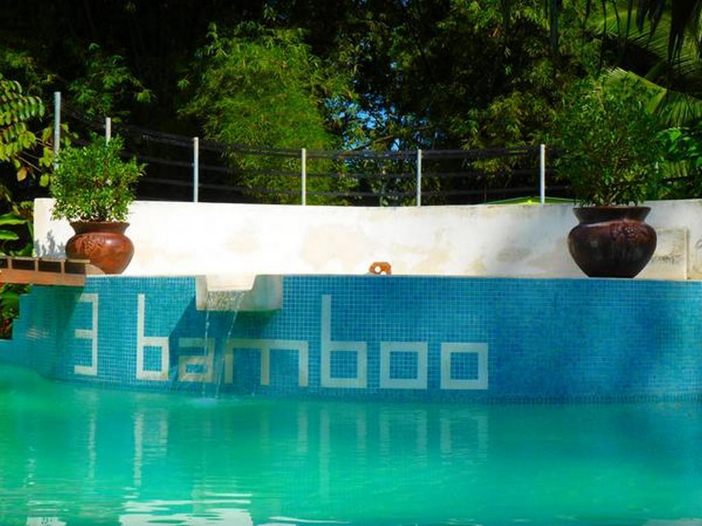 3 Bamboo Eco Lodge Cahuita Exteriör bild