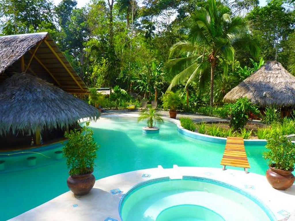 3 Bamboo Eco Lodge Cahuita Exteriör bild