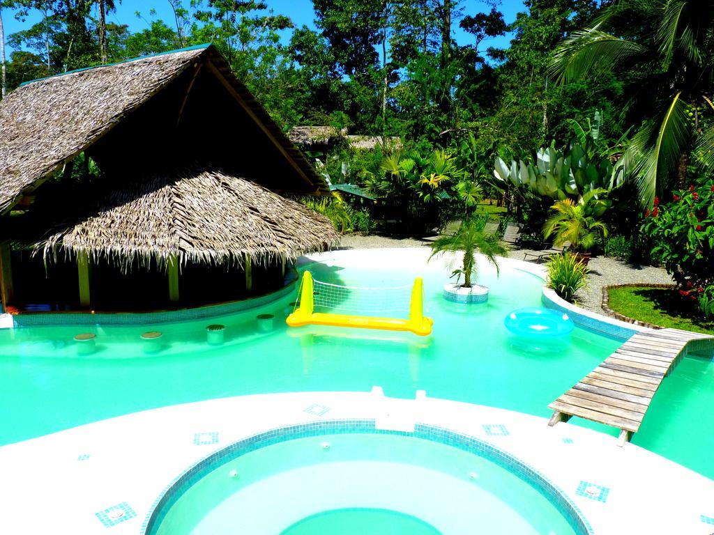 3 Bamboo Eco Lodge Cahuita Exteriör bild