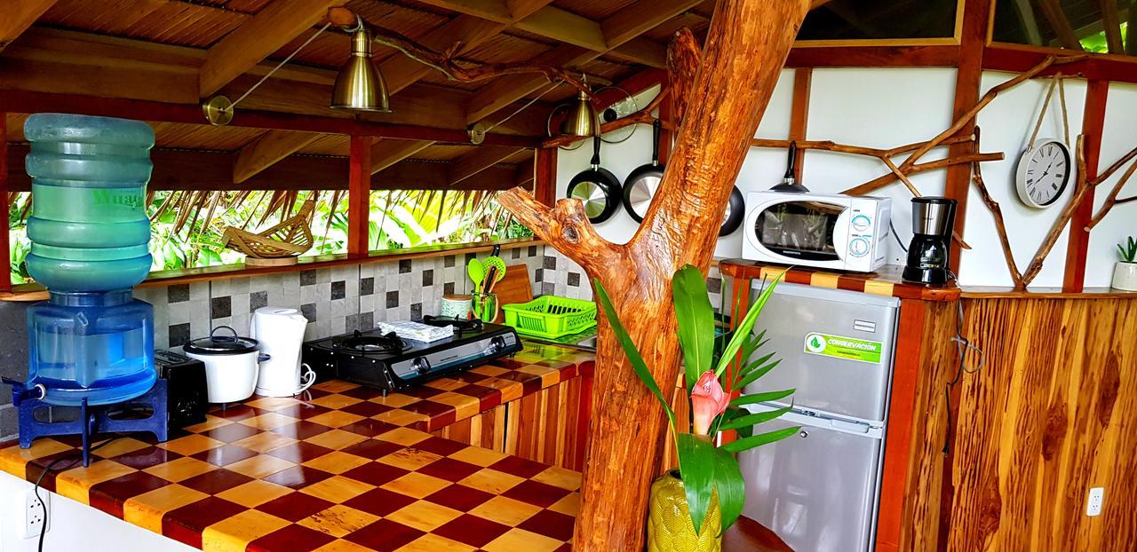 3 Bamboo Eco Lodge Cahuita Exteriör bild