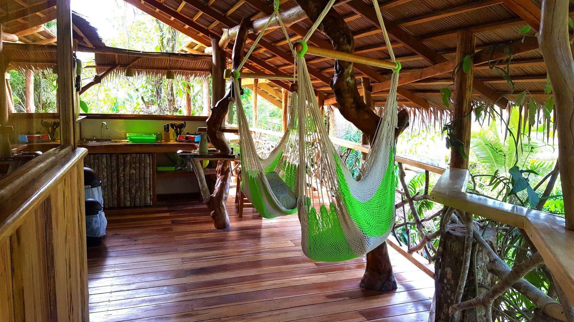3 Bamboo Eco Lodge Cahuita Exteriör bild