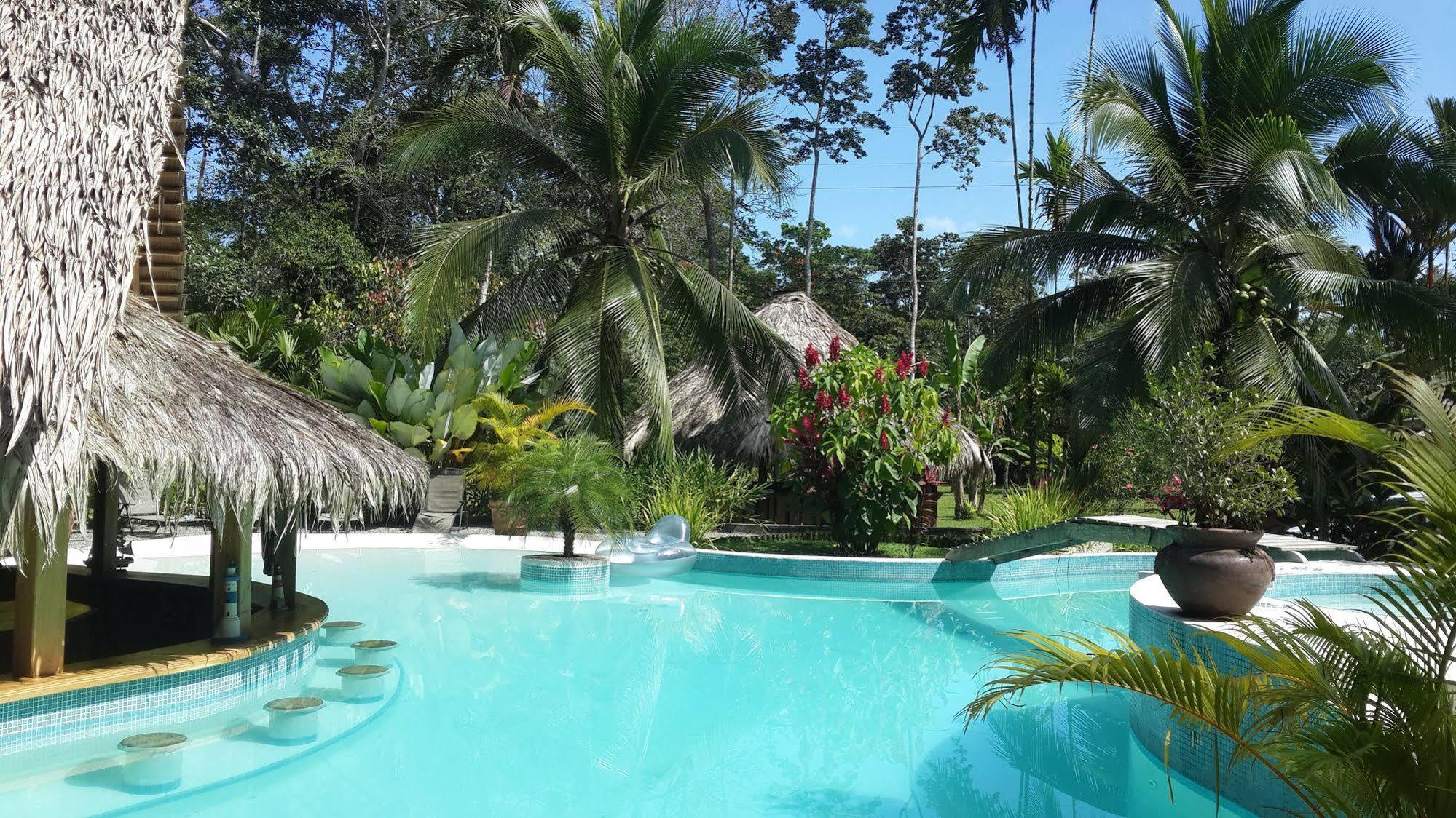 3 Bamboo Eco Lodge Cahuita Exteriör bild
